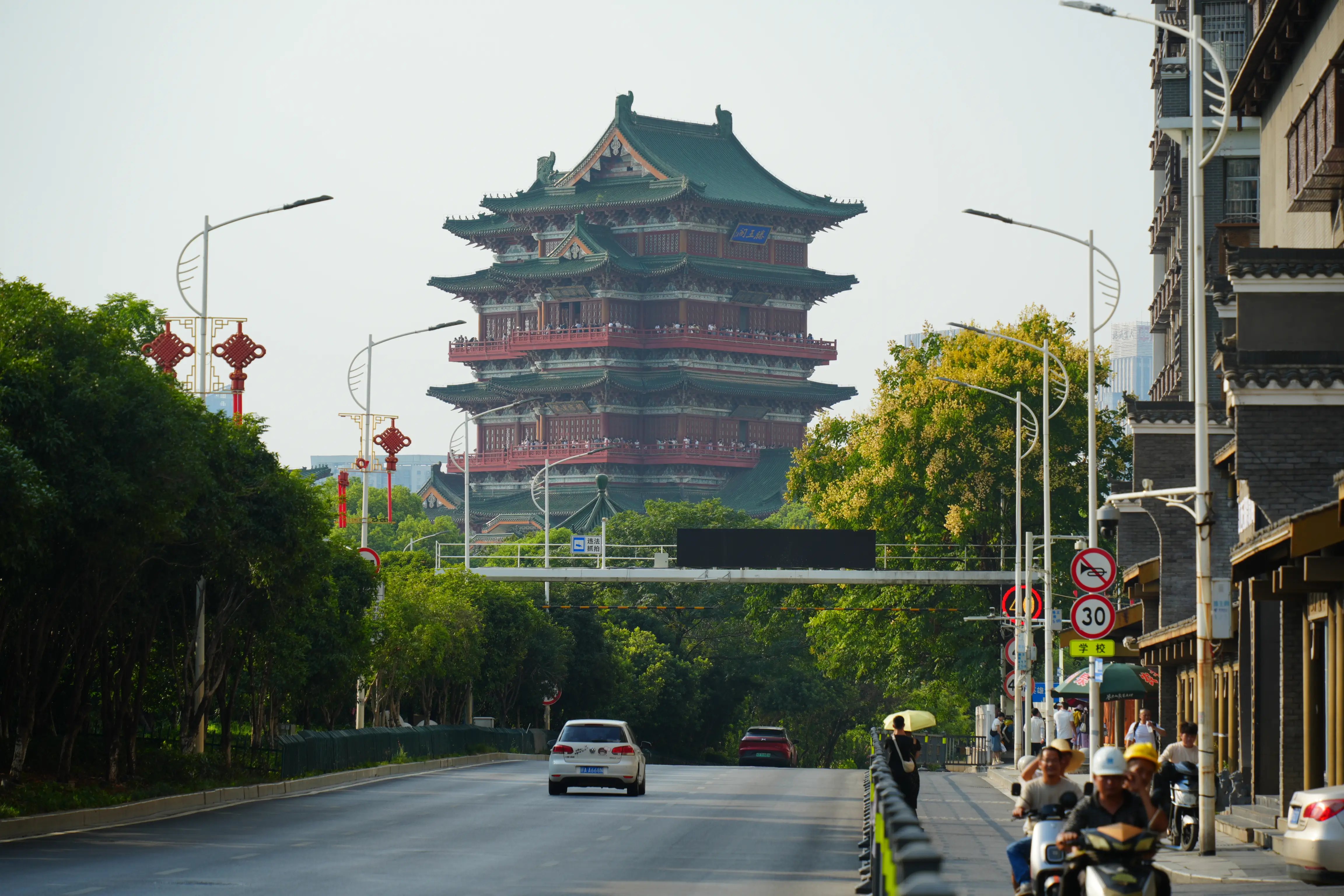 HDK07242-dk-compressed.webp