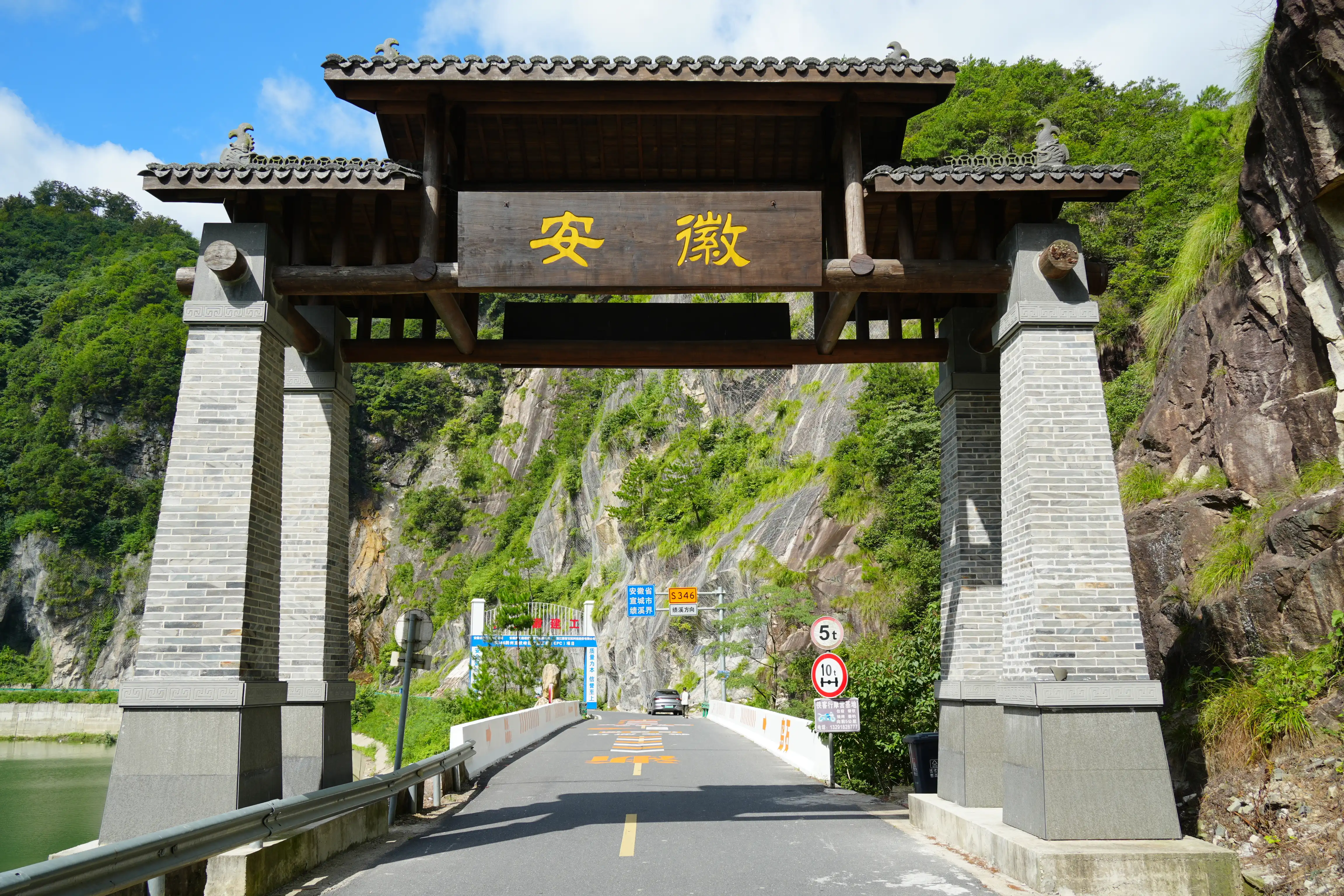 HDK07427-dk-compressed.webp